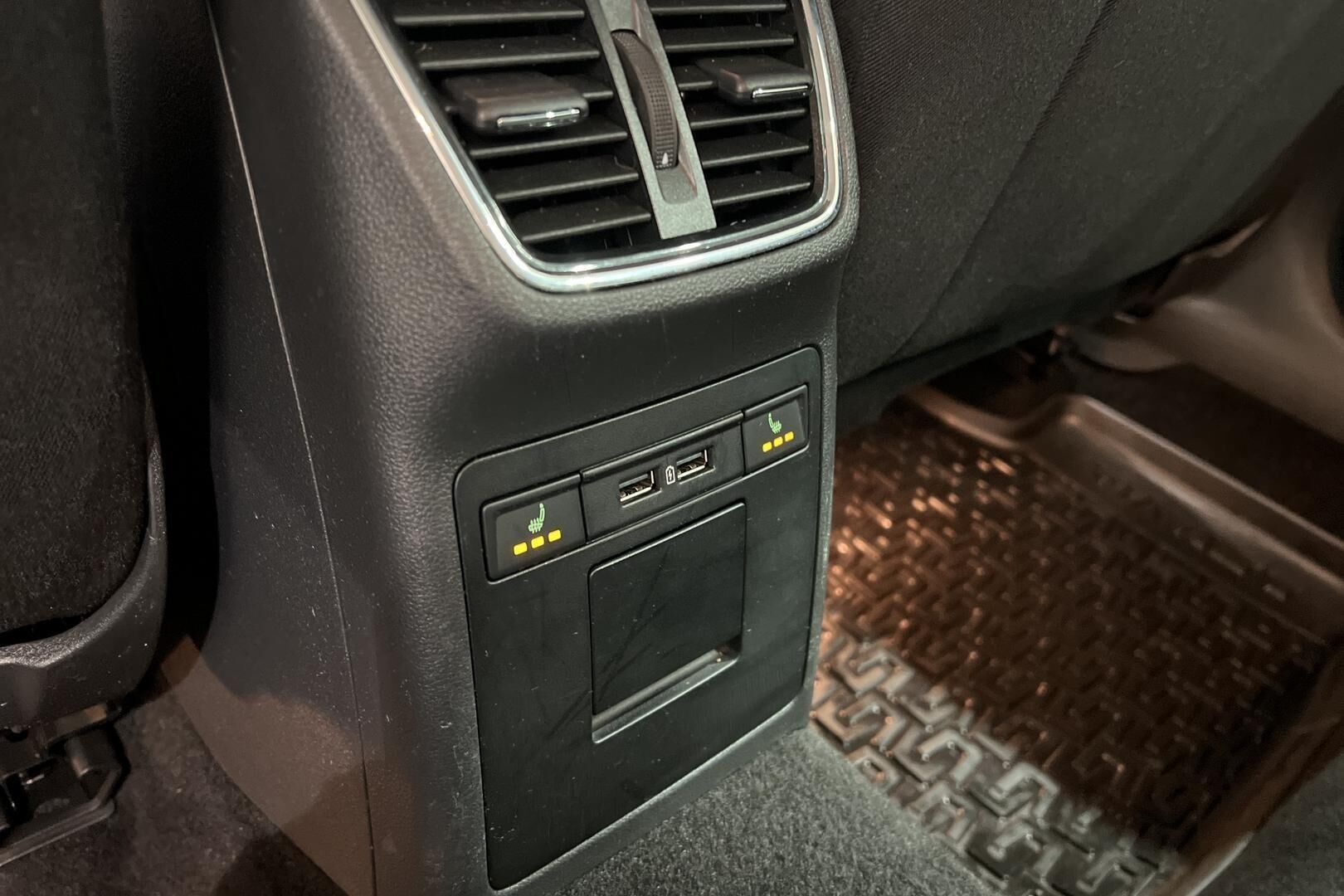 Skoda Octavia iso kuva 27