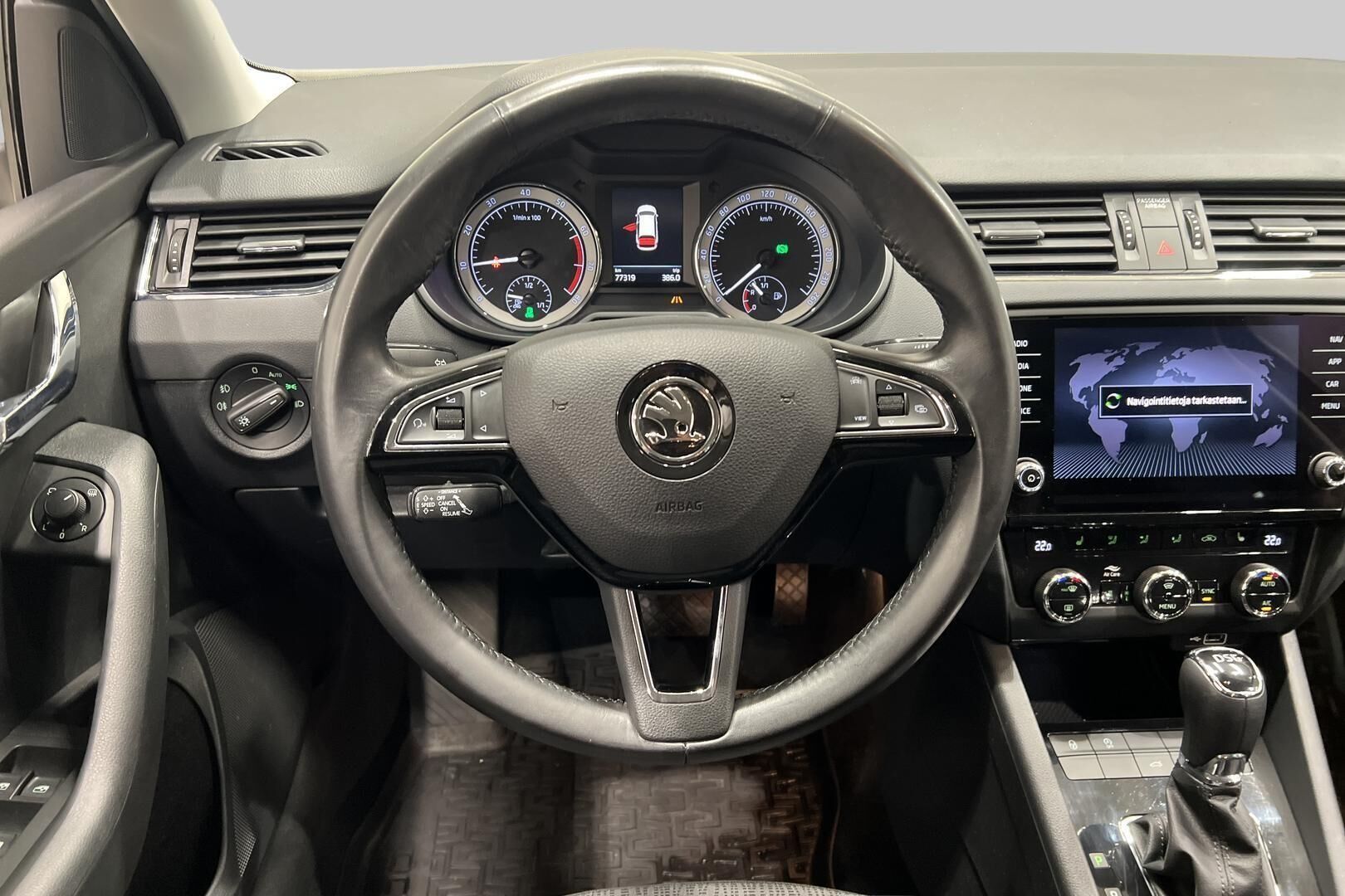 Skoda Octavia iso kuva 6