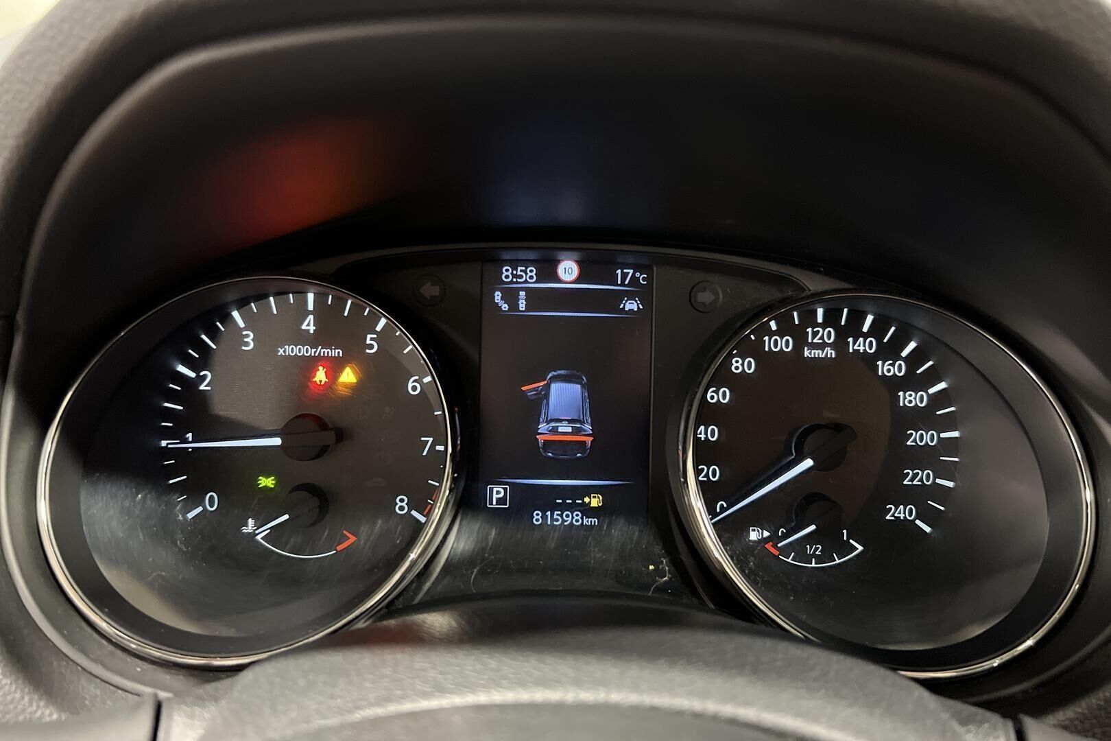 Nissan X-Trail iso kuva 20