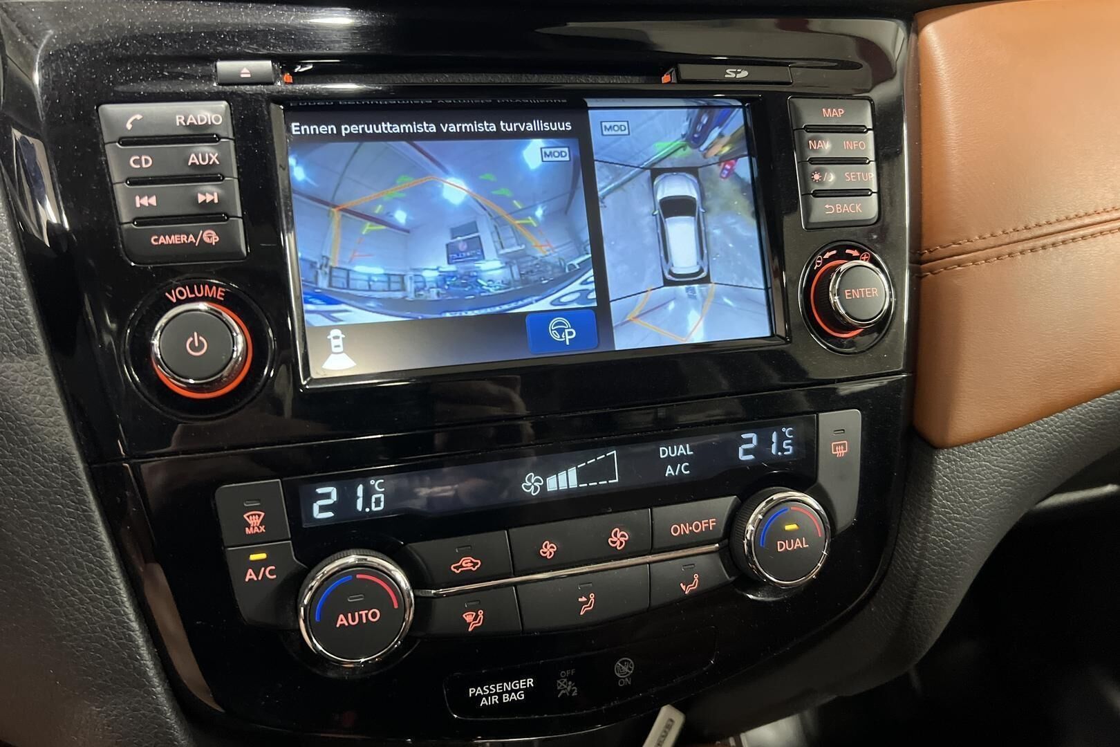 Nissan X-Trail iso kuva 23