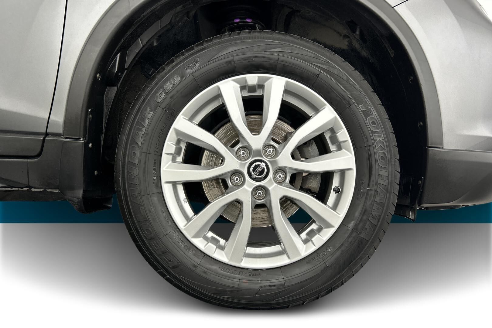 Nissan X-Trail iso kuva 11