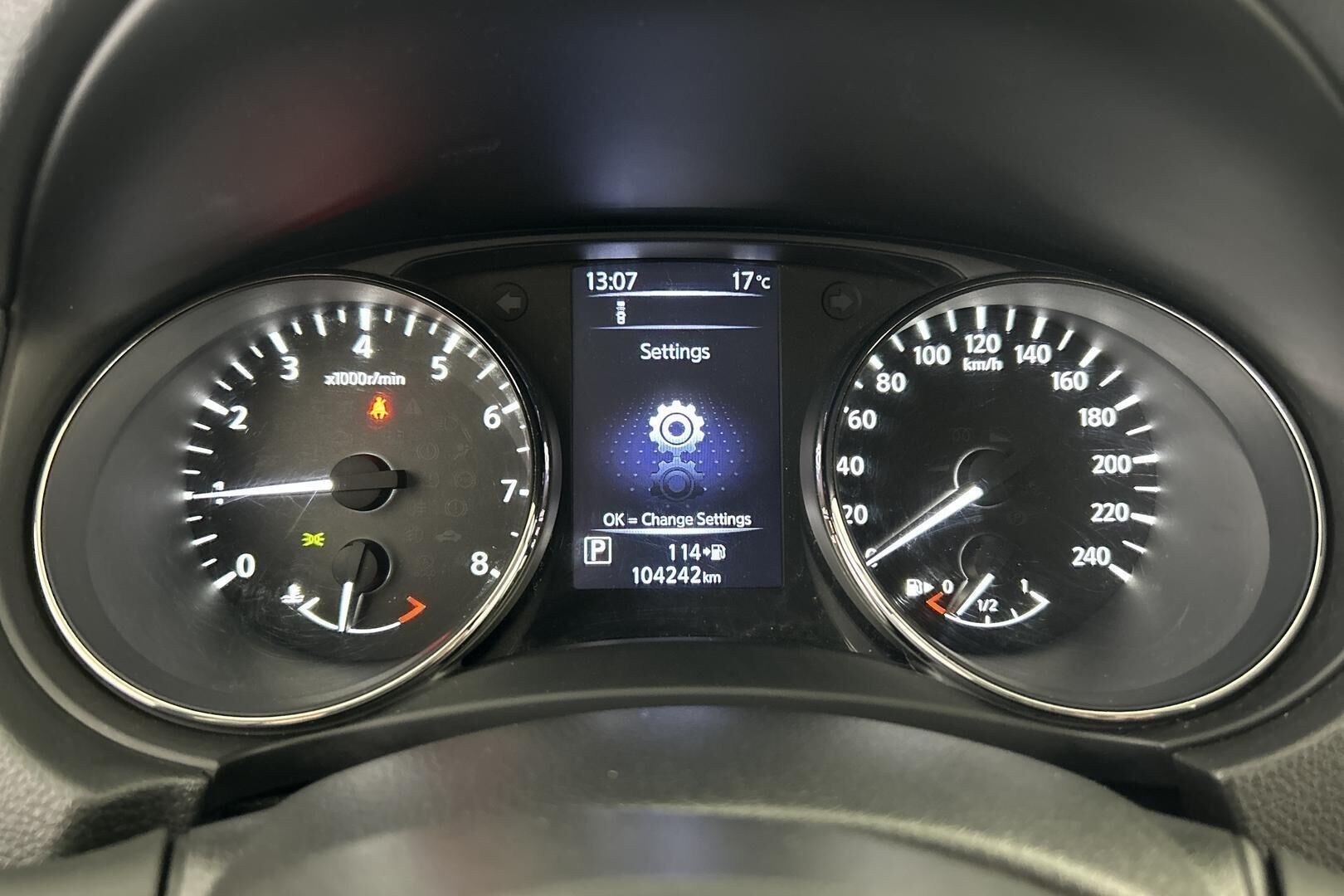 Nissan X-Trail iso kuva 12