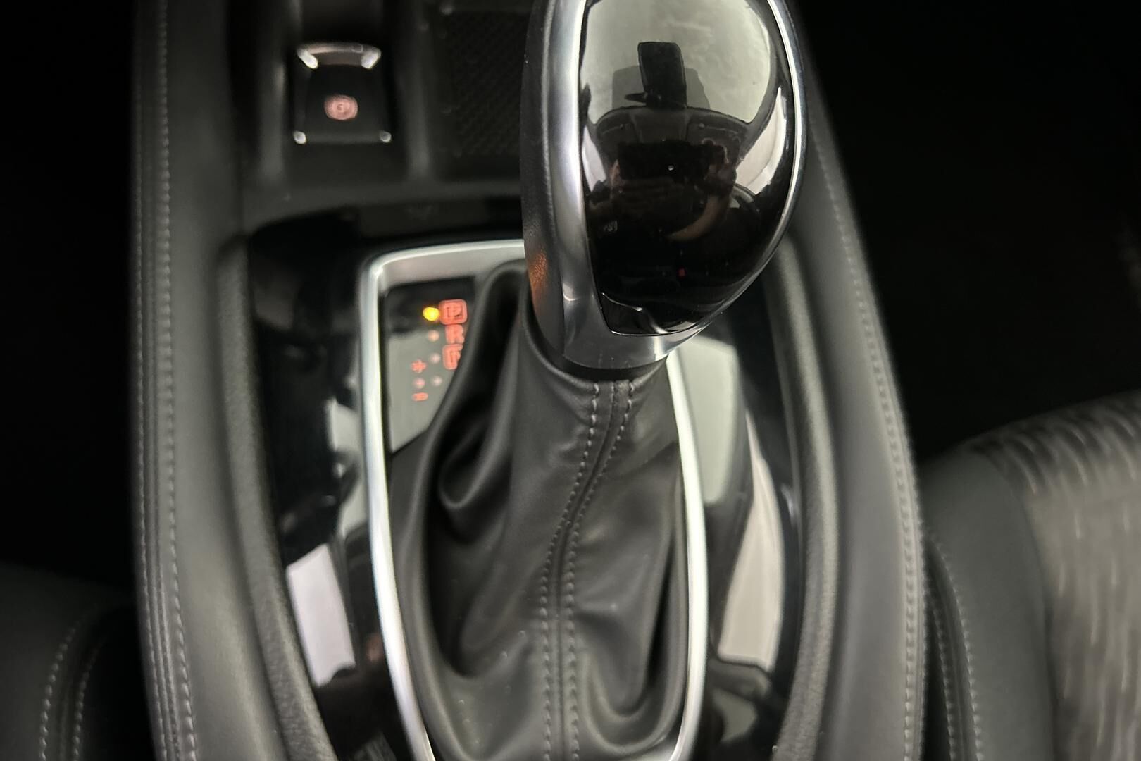 Nissan X-Trail iso kuva 18