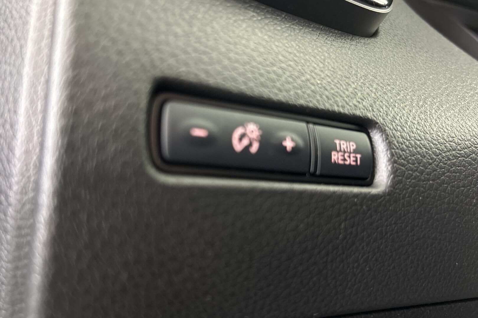 Nissan X-Trail iso kuva 22