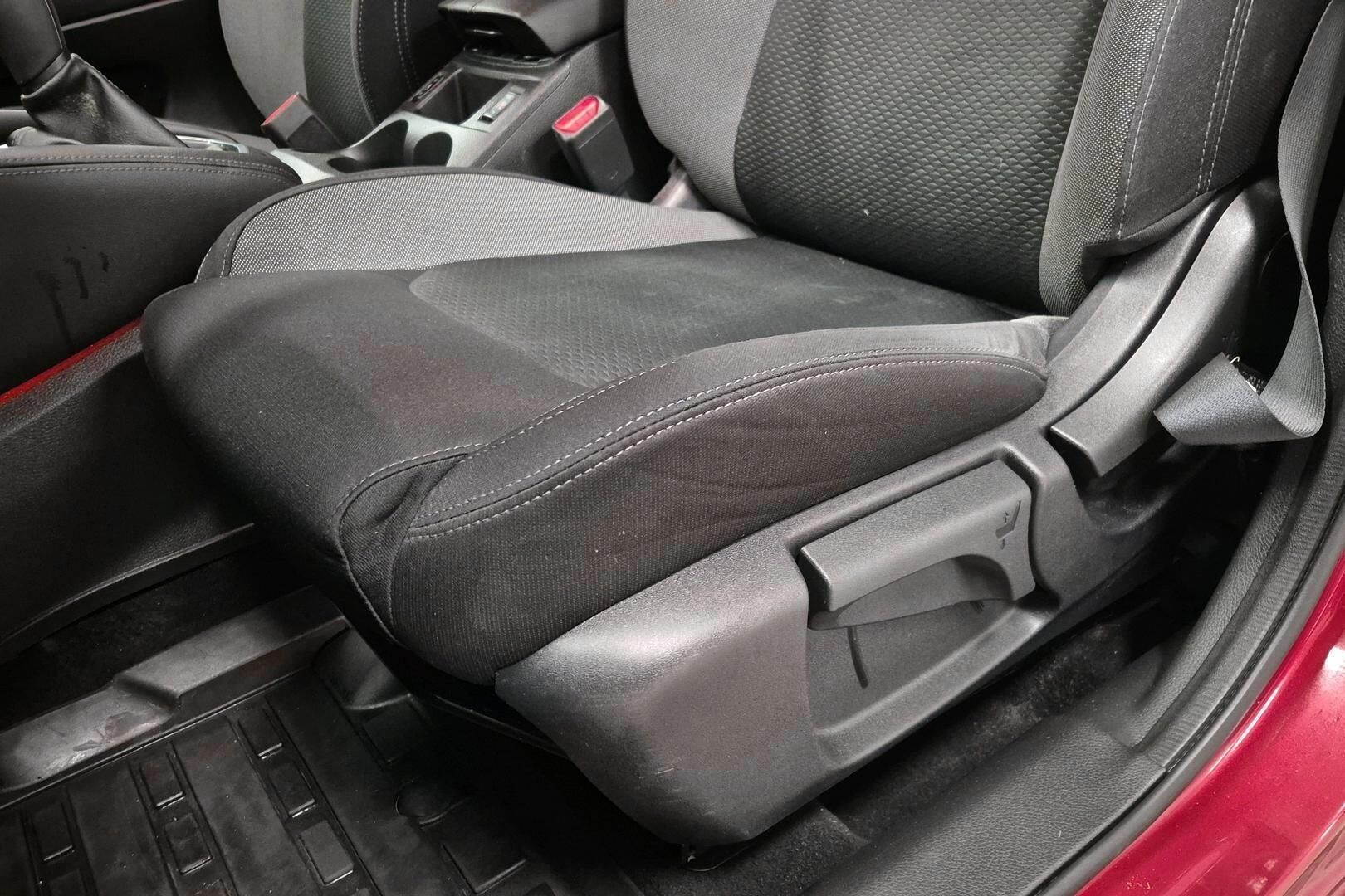 Nissan Qashqai iso kuva 17