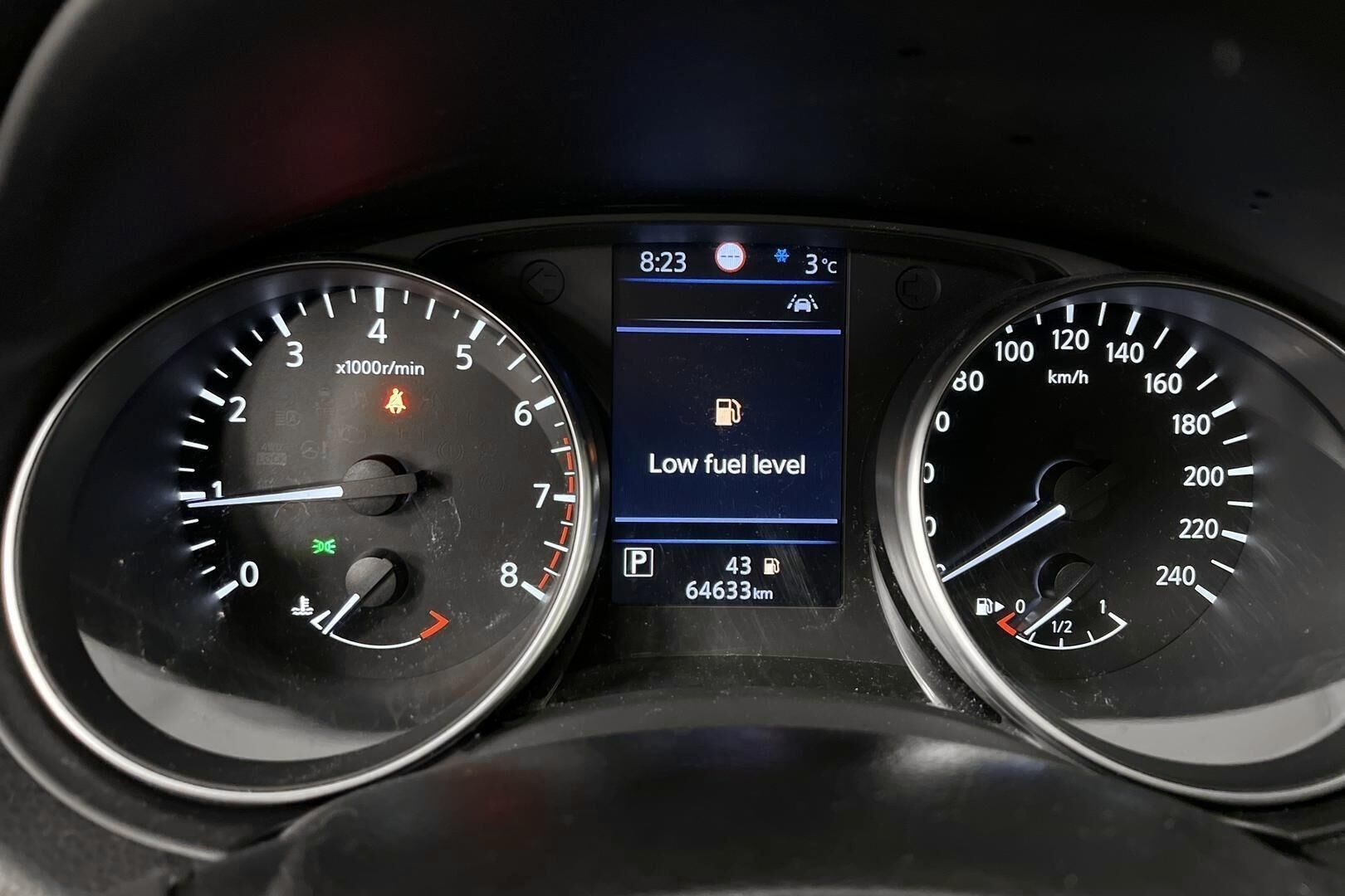 Nissan Qashqai iso kuva 14