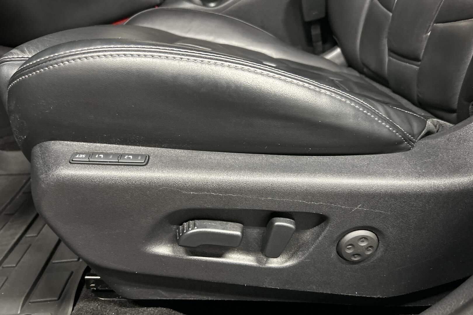 Nissan Qashqai iso kuva 15
