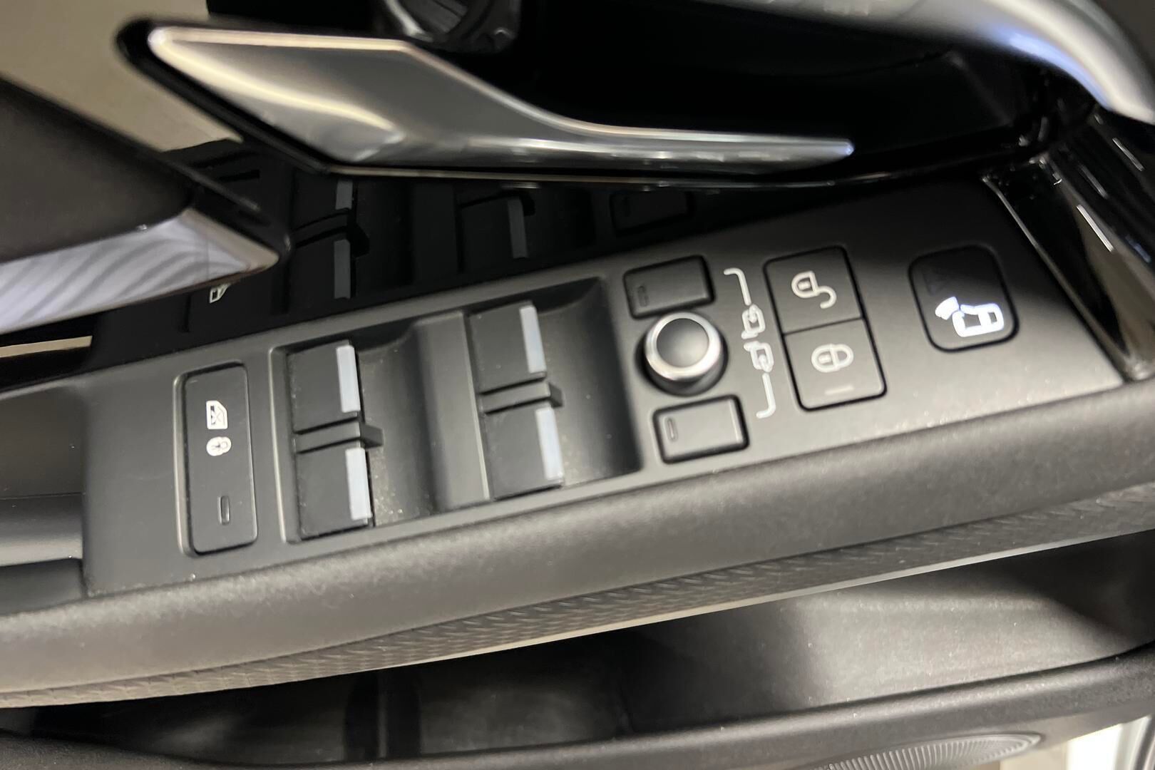 Land Rover Range Rover Evoque iso kuva 19