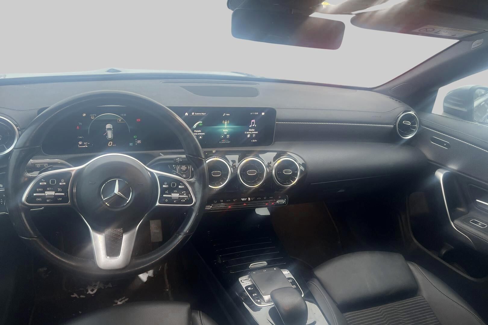 Mercedes-Benz CLA iso kuva 1