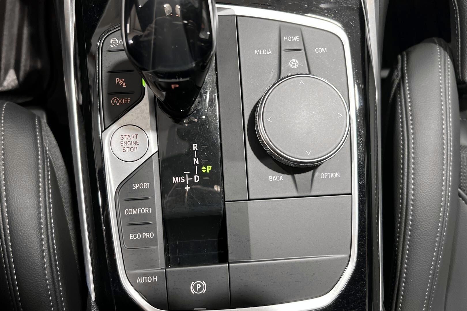 BMW 3-sarja iso kuva 16