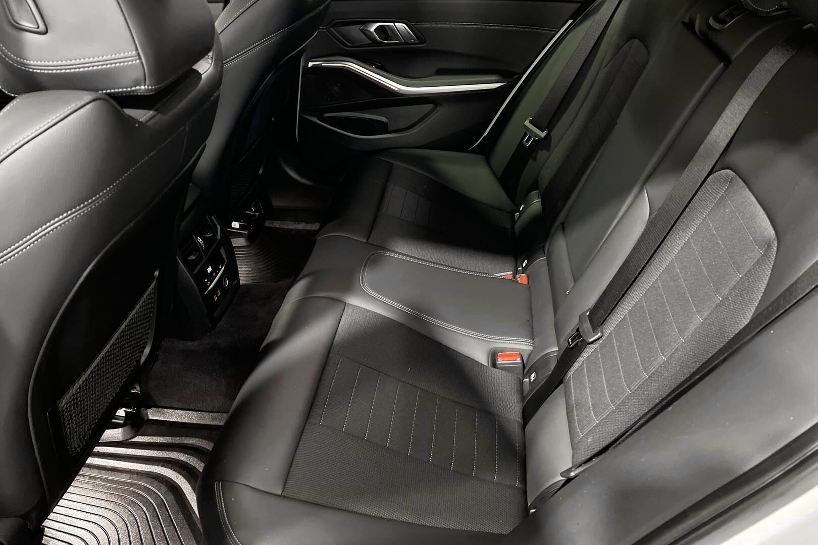 BMW 3-sarja iso kuva 21