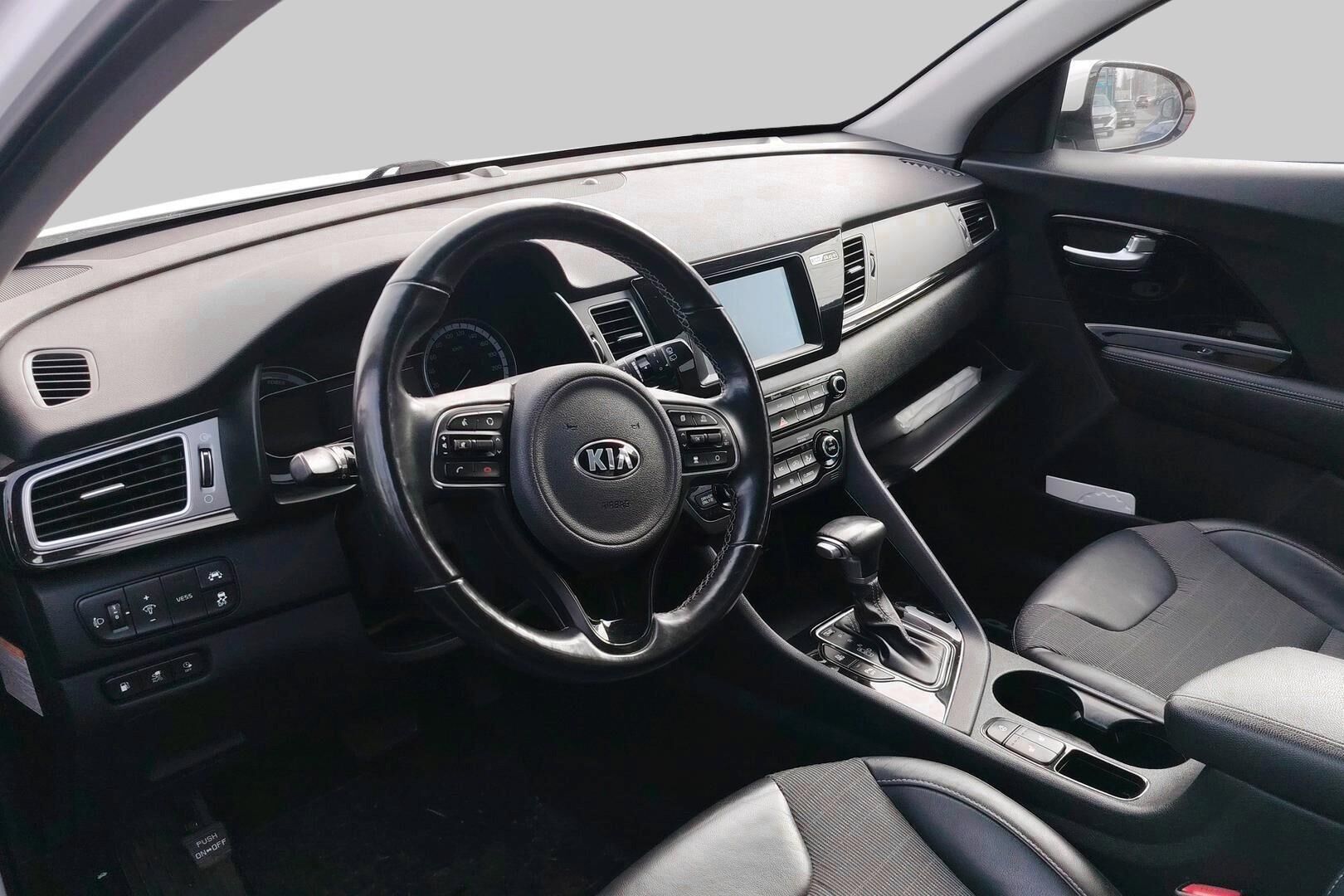 Kia Niro iso kuva 1