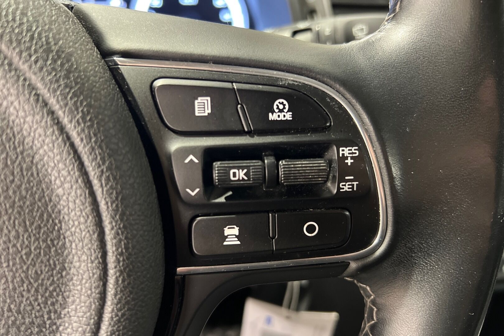 Kia Niro iso kuva 11
