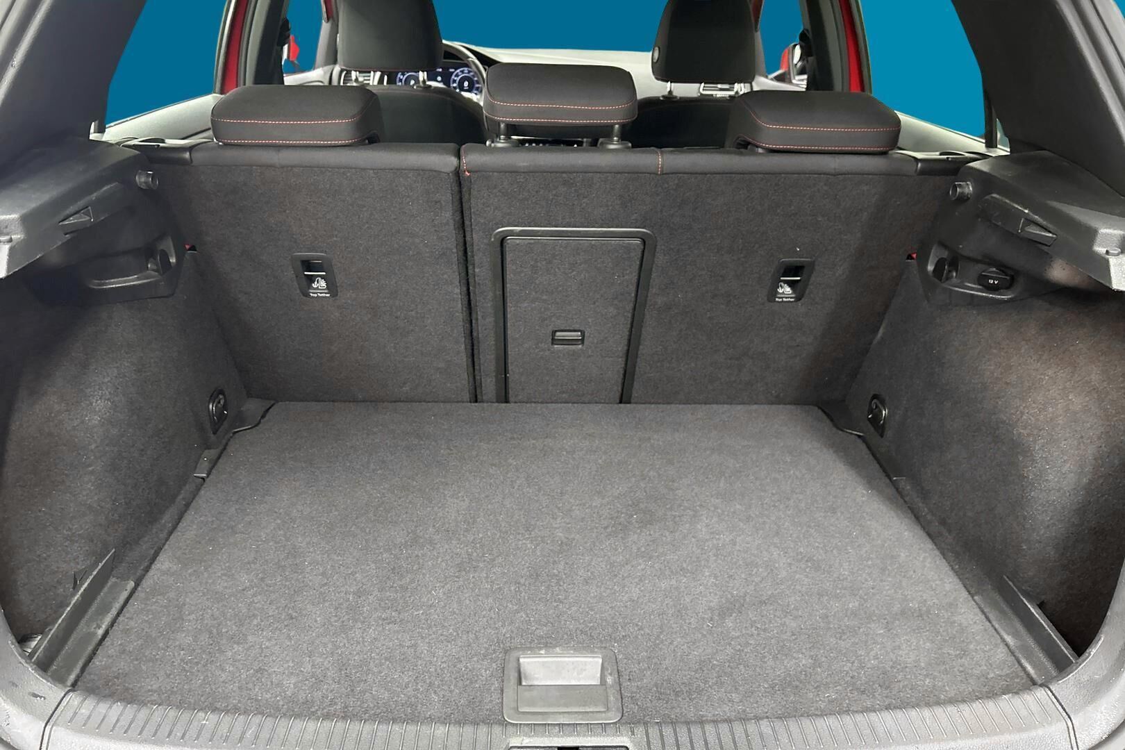 Volkswagen Golf iso kuva 20
