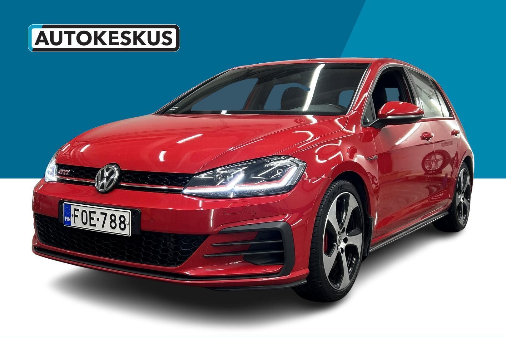 Volkswagen Golf iso kuva 14