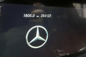 Mercedes-Benz E esikatselu 23