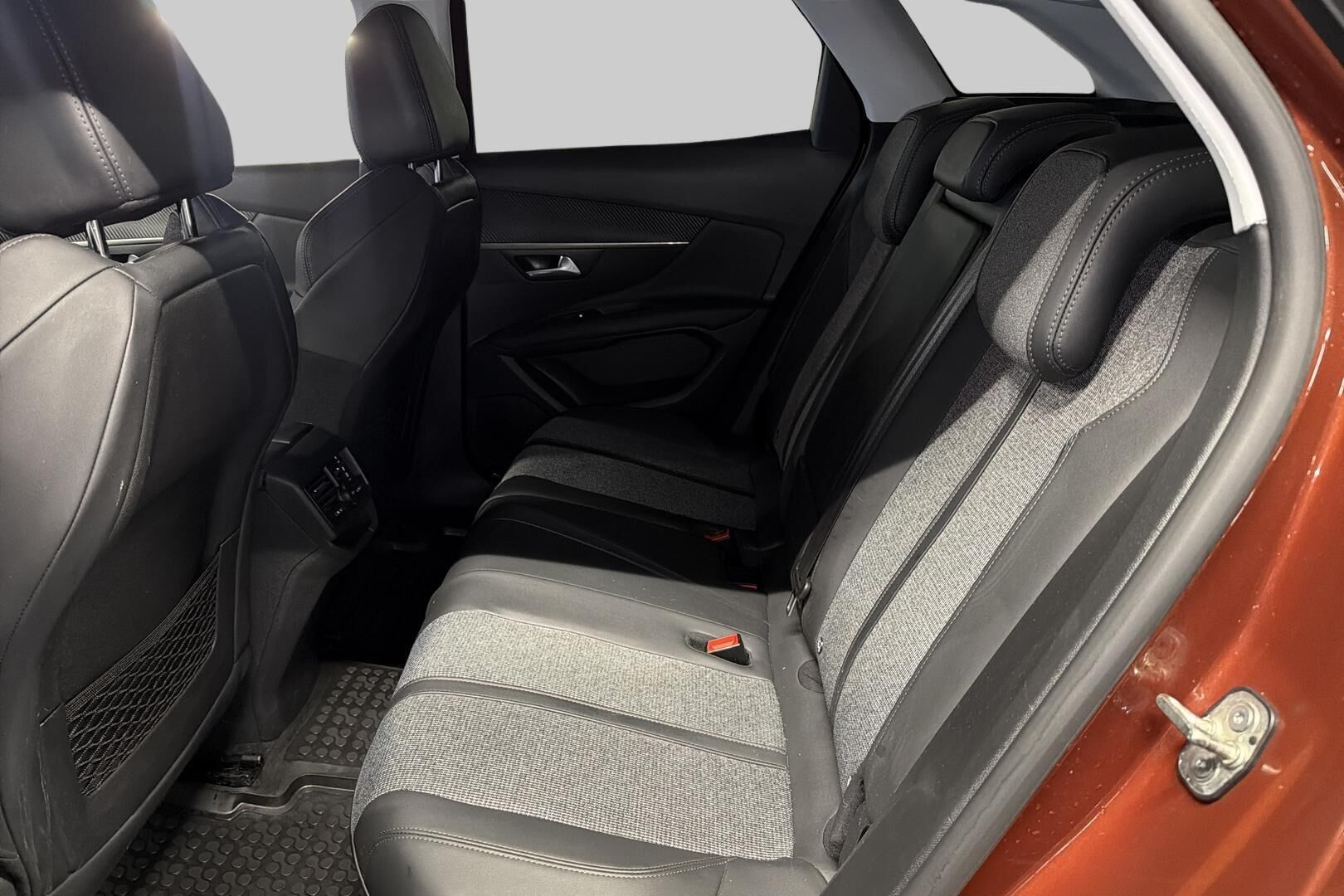 Peugeot 3008 iso kuva 7