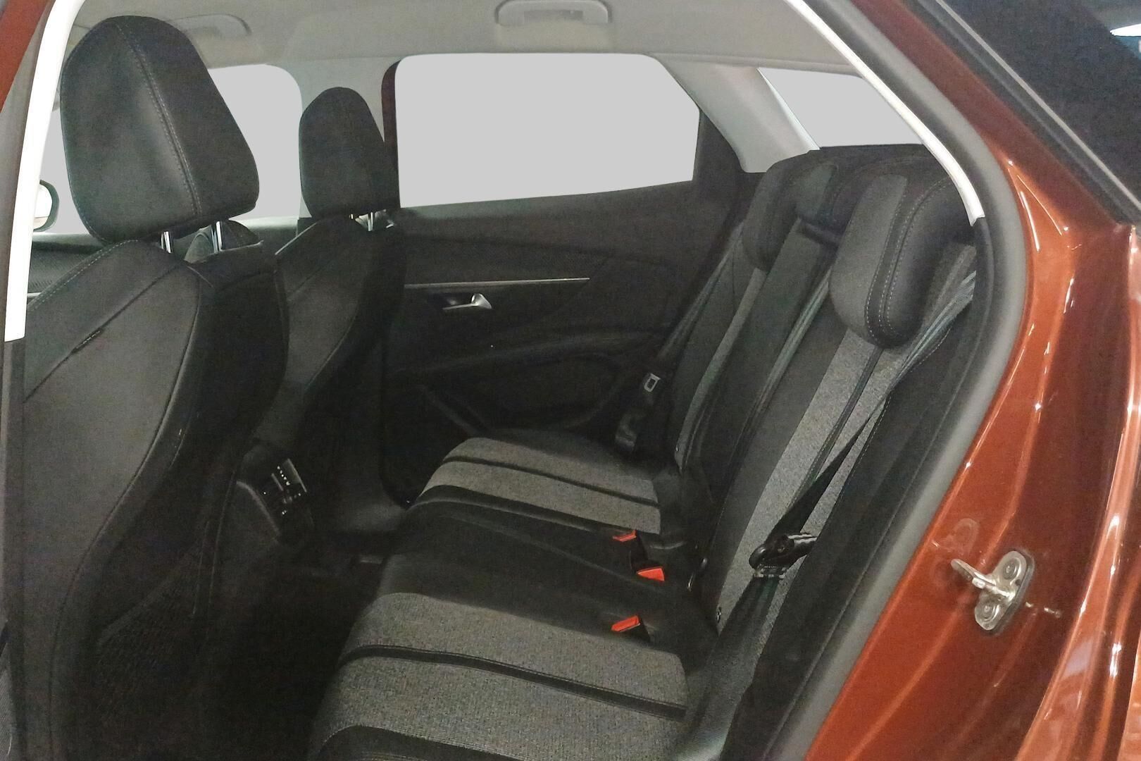 Peugeot 3008 iso kuva 7
