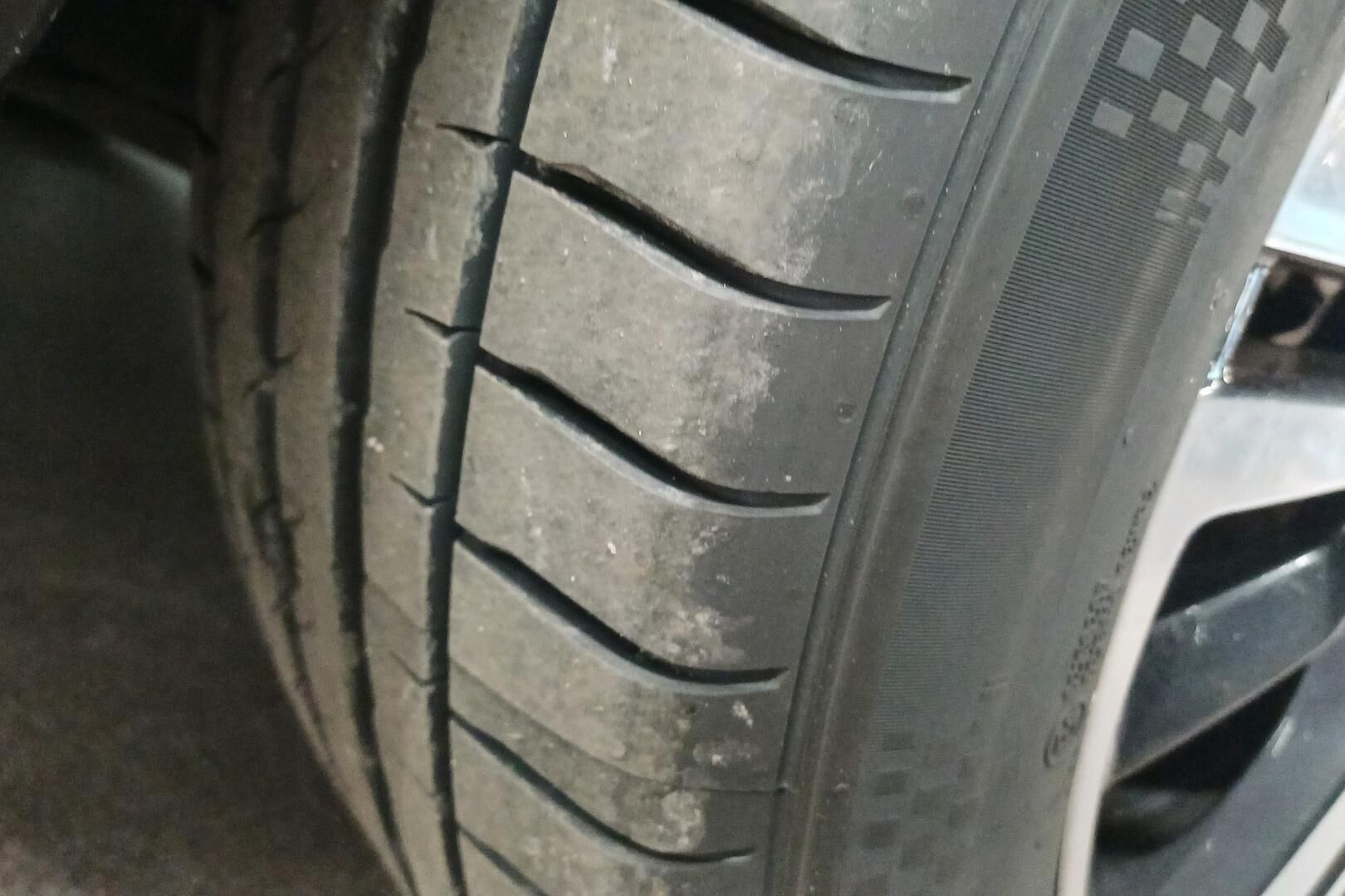 Peugeot 3008 iso kuva 13