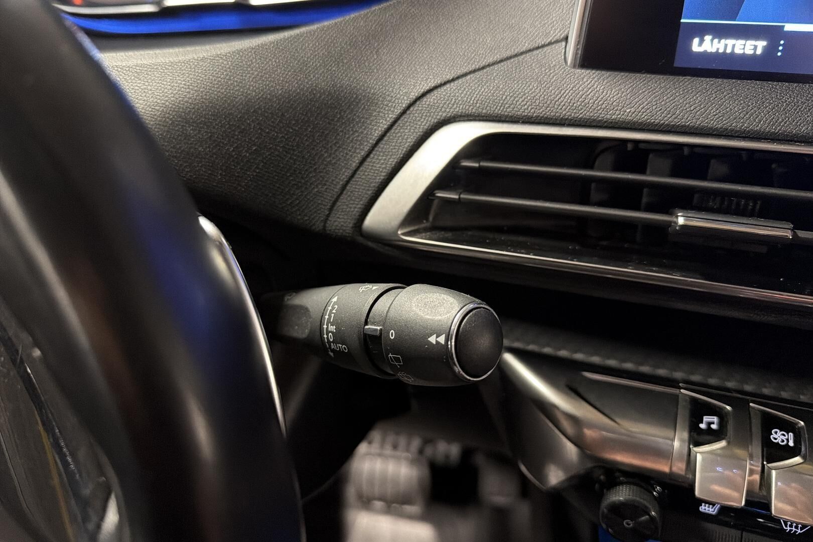 Peugeot 3008 iso kuva 14
