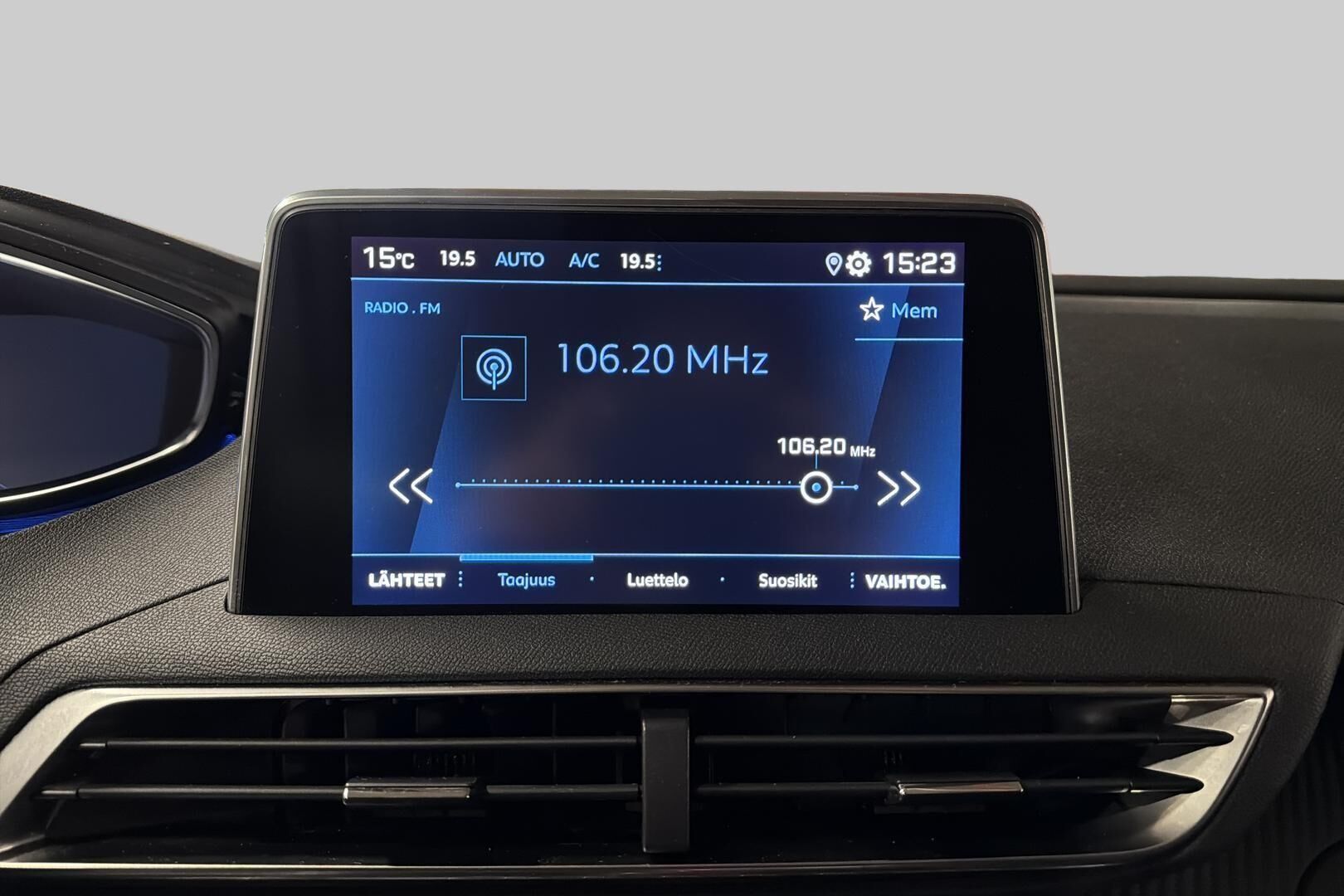 Peugeot 3008 iso kuva 35