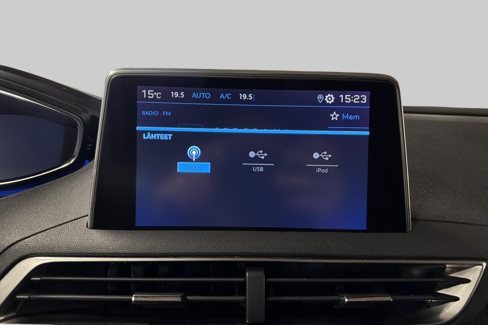 Peugeot 3008 iso kuva 19