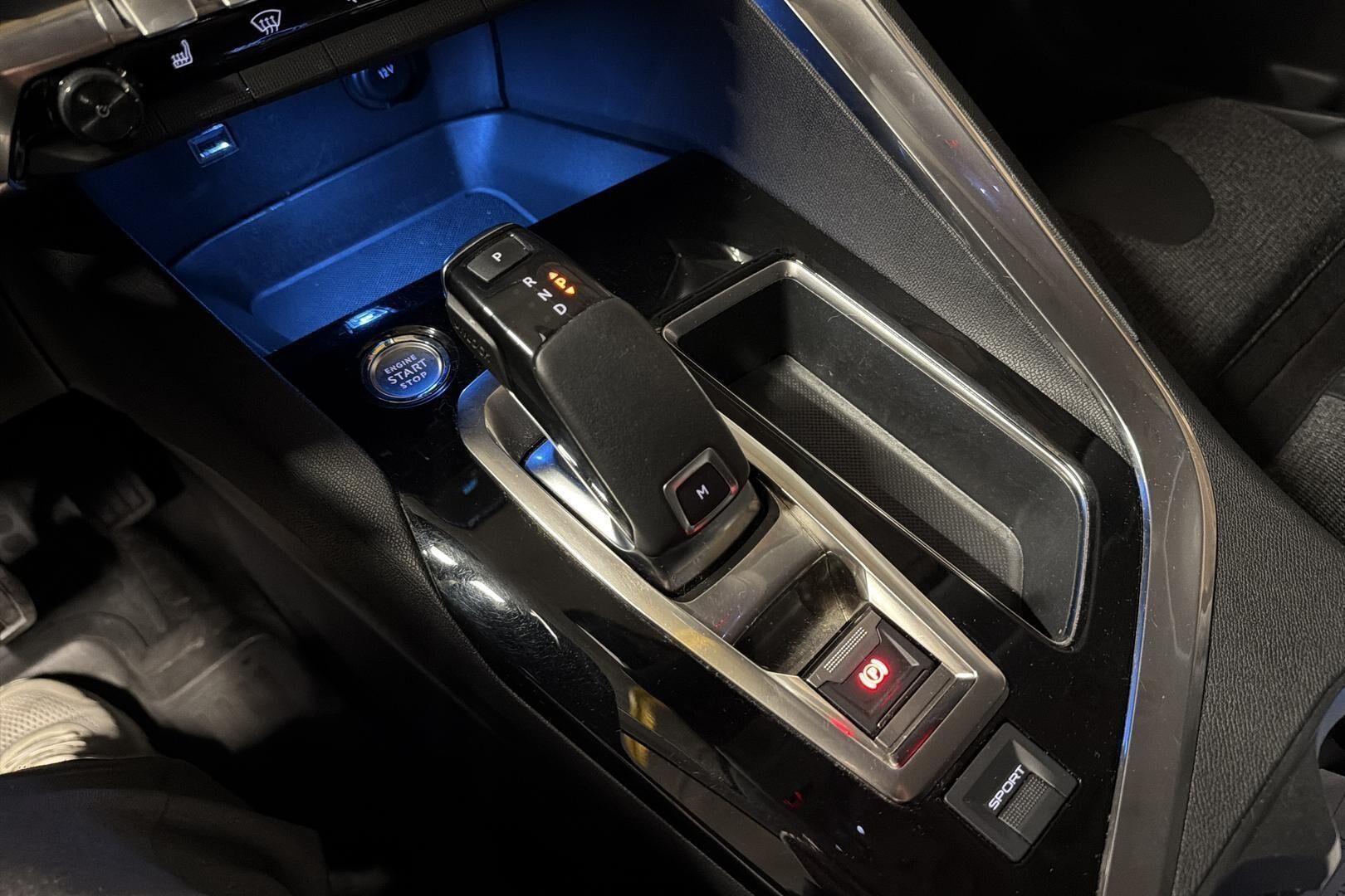 Peugeot 3008 iso kuva 26