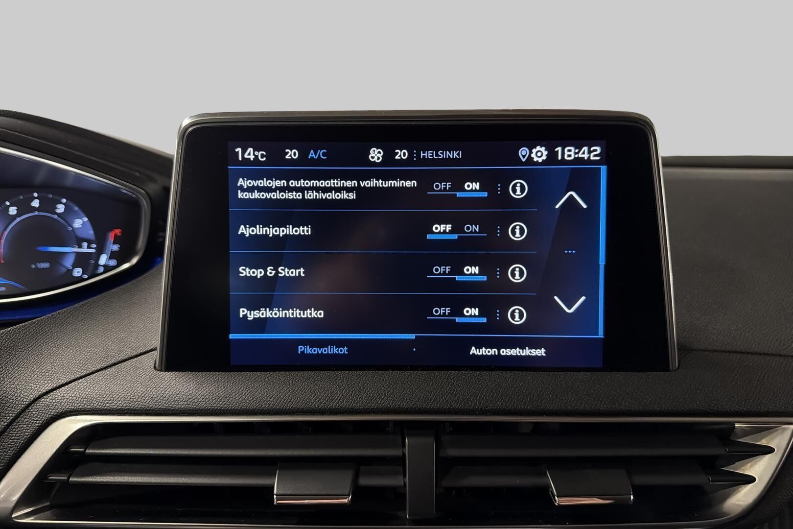 Peugeot 3008 iso kuva 18