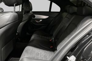 Mercedes-Benz C esikatselu 10