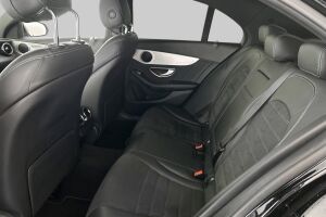 Mercedes-Benz C esikatselu 10