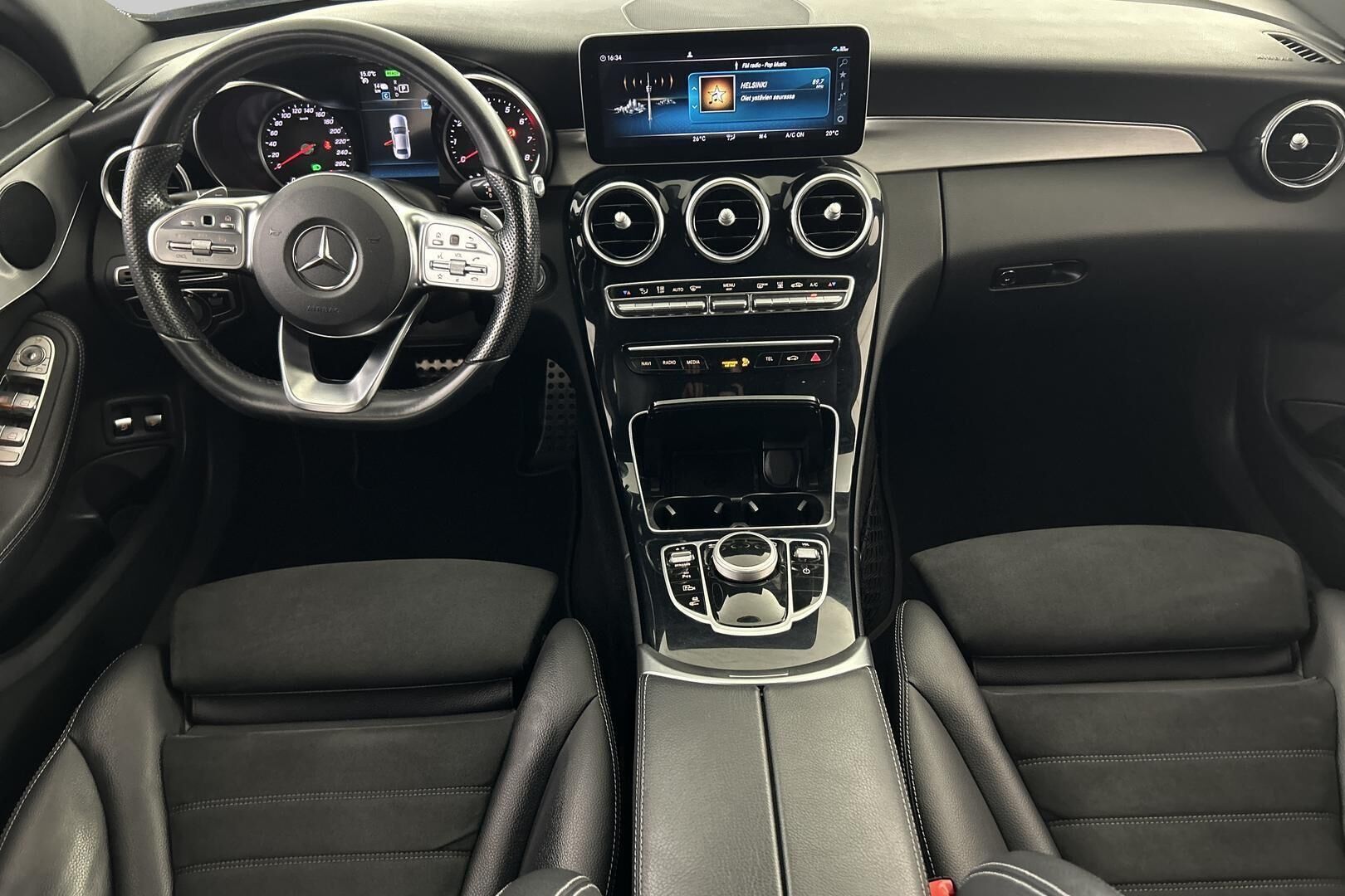 Mercedes-Benz C iso kuva 11