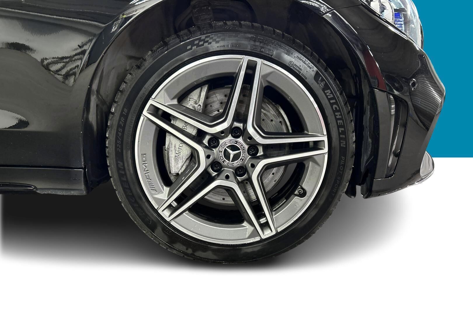 Mercedes-Benz C iso kuva 12
