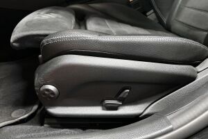 Mercedes-Benz C esikatselu 13