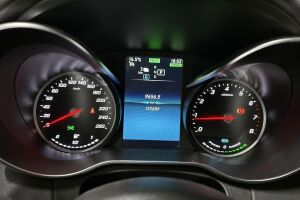 Mercedes-Benz C esikatselu 14
