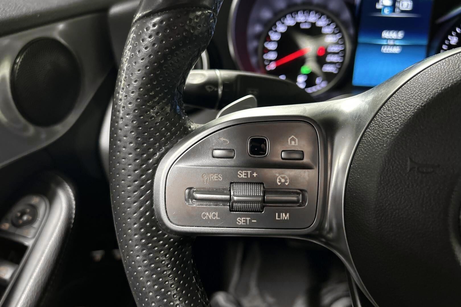 Mercedes-Benz C iso kuva 16