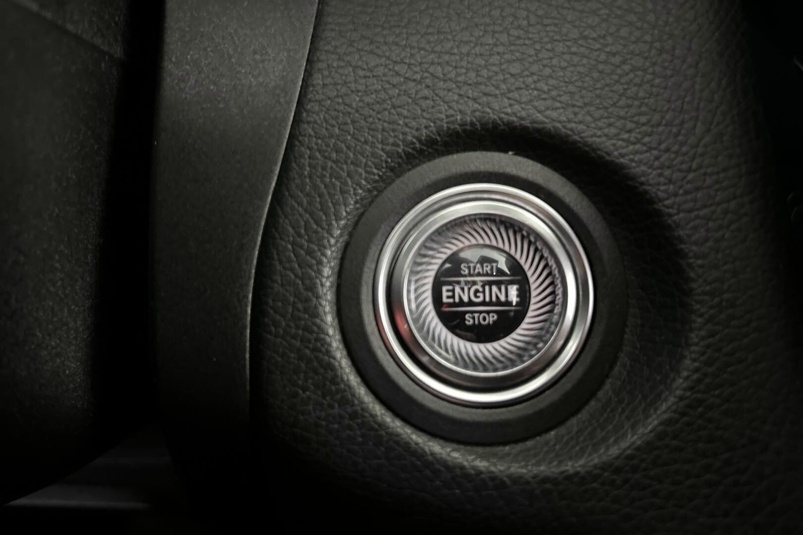 Mercedes-Benz C iso kuva 30