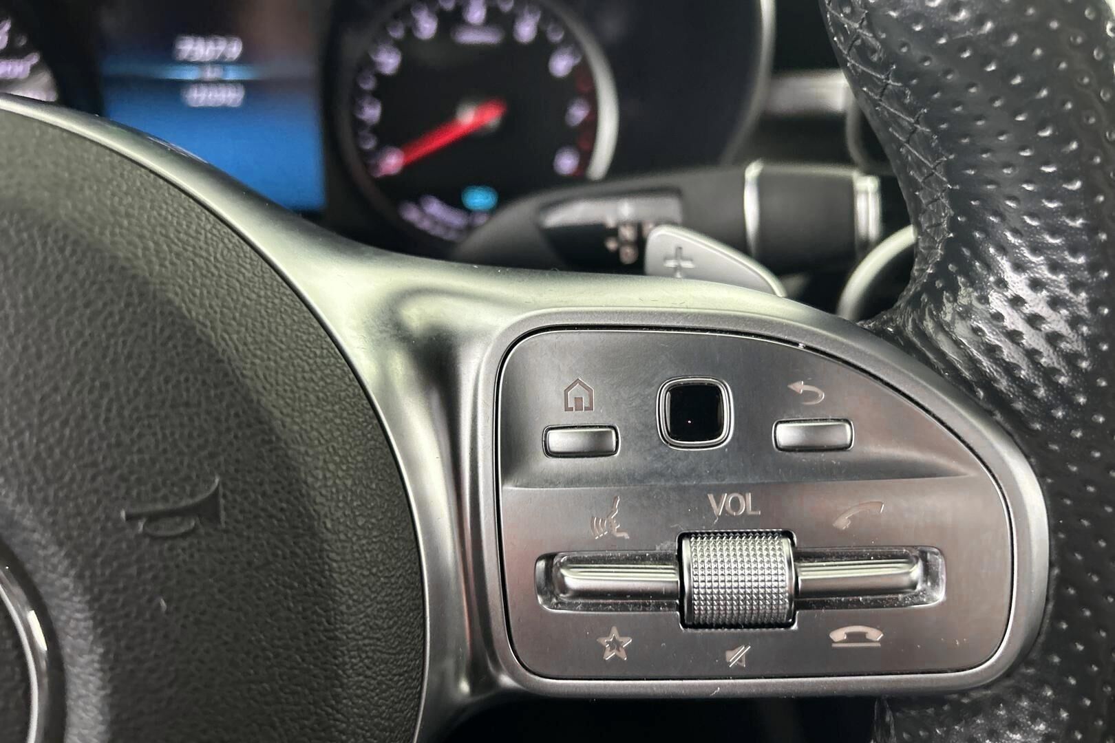 Mercedes-Benz C iso kuva 25