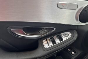 Mercedes-Benz C esikatselu 26