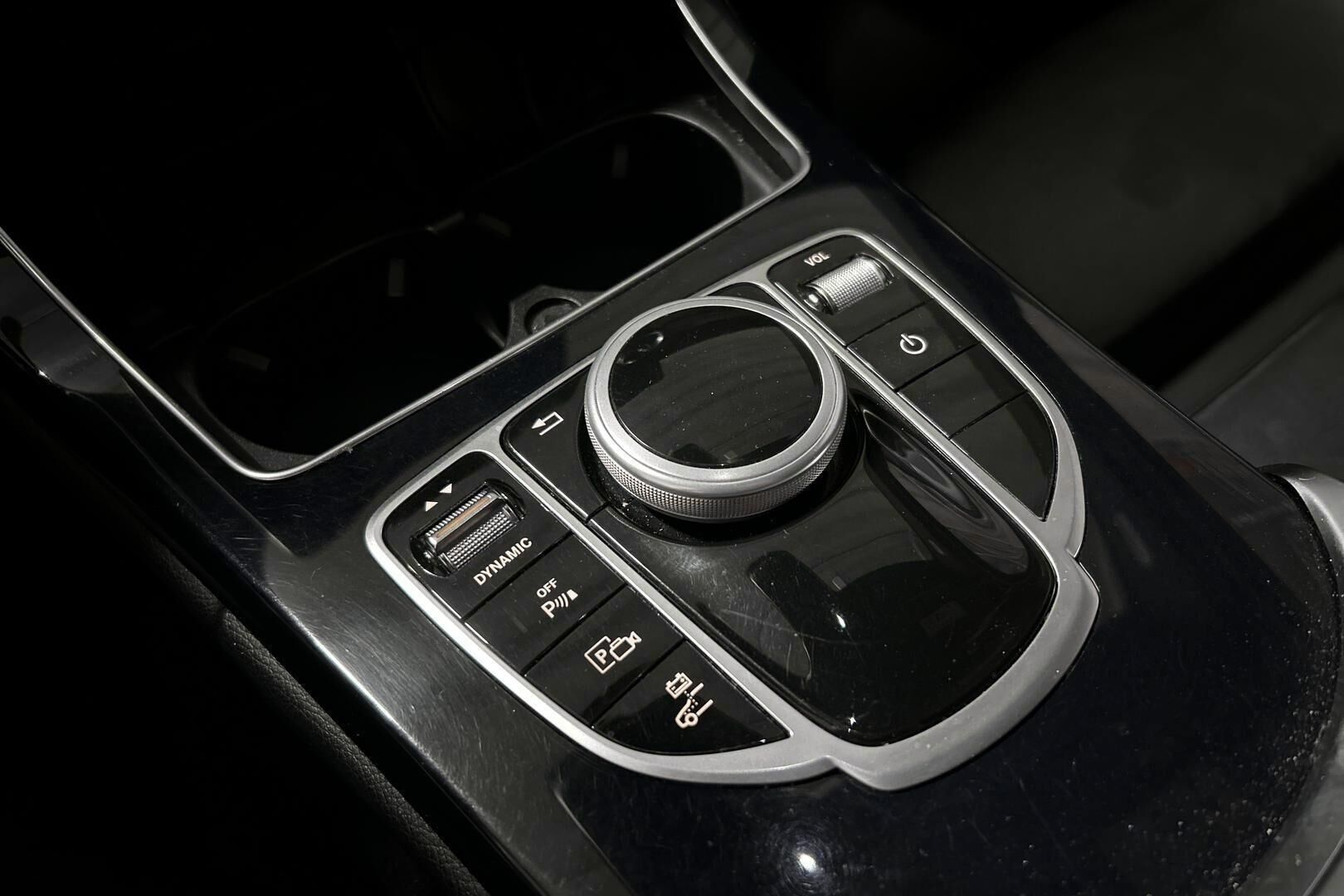 Mercedes-Benz C iso kuva 32