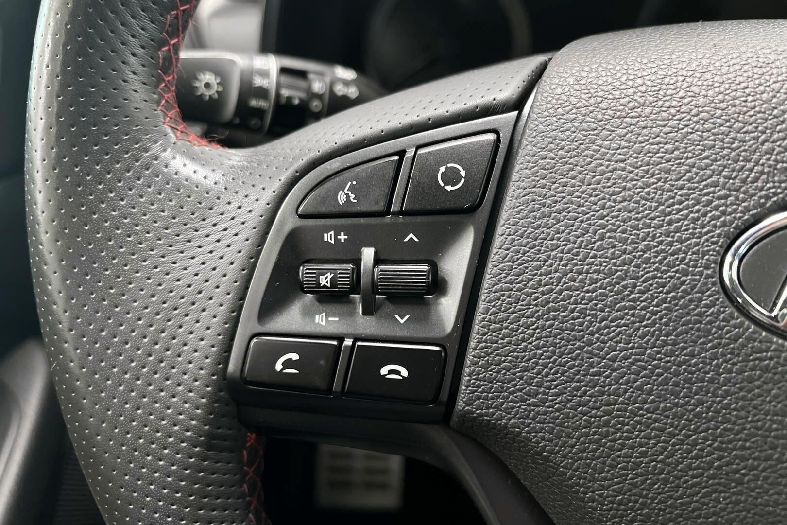 Hyundai Tucson iso kuva 18