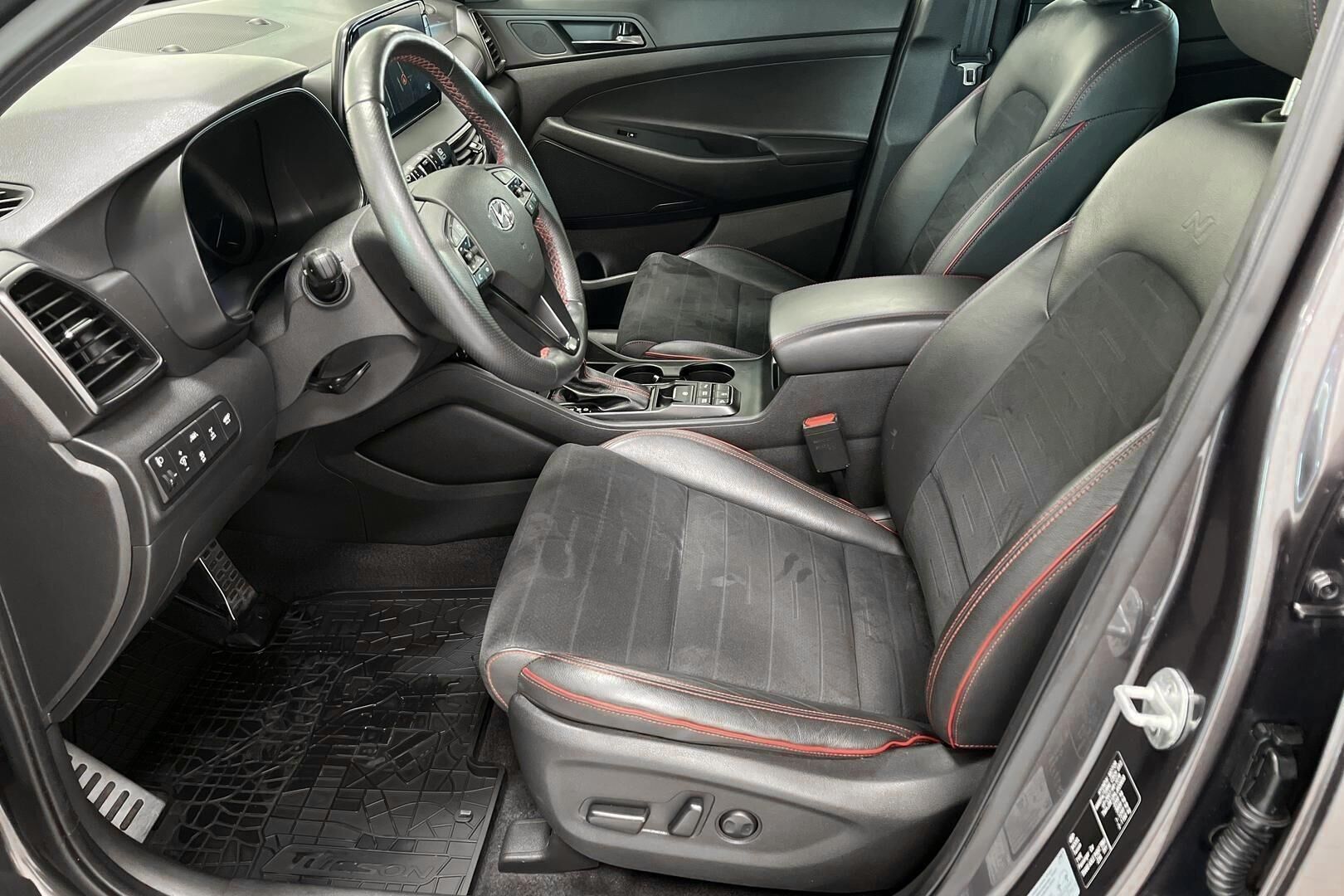 Hyundai Tucson iso kuva 9
