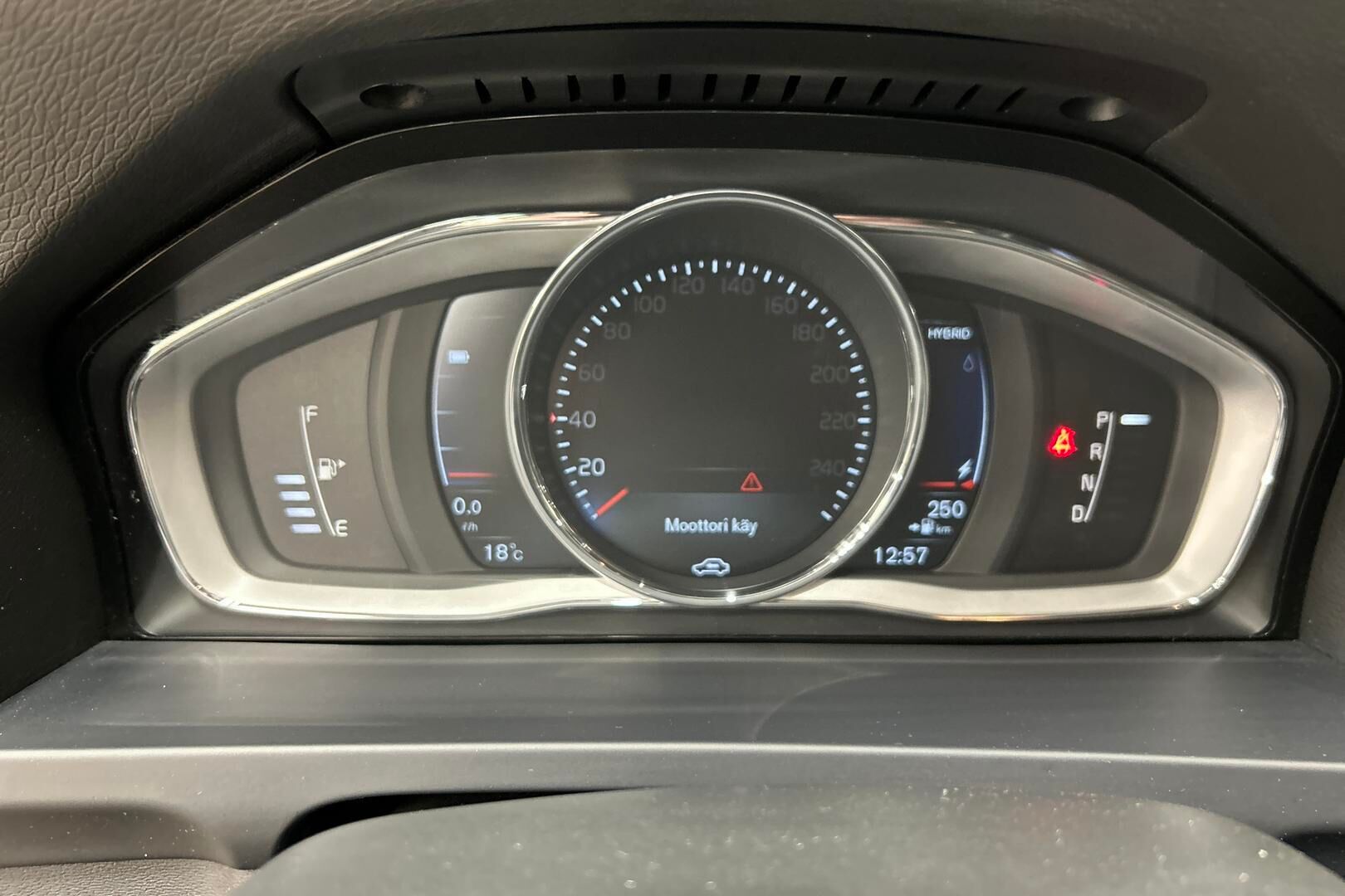 Volvo V60 iso kuva 18