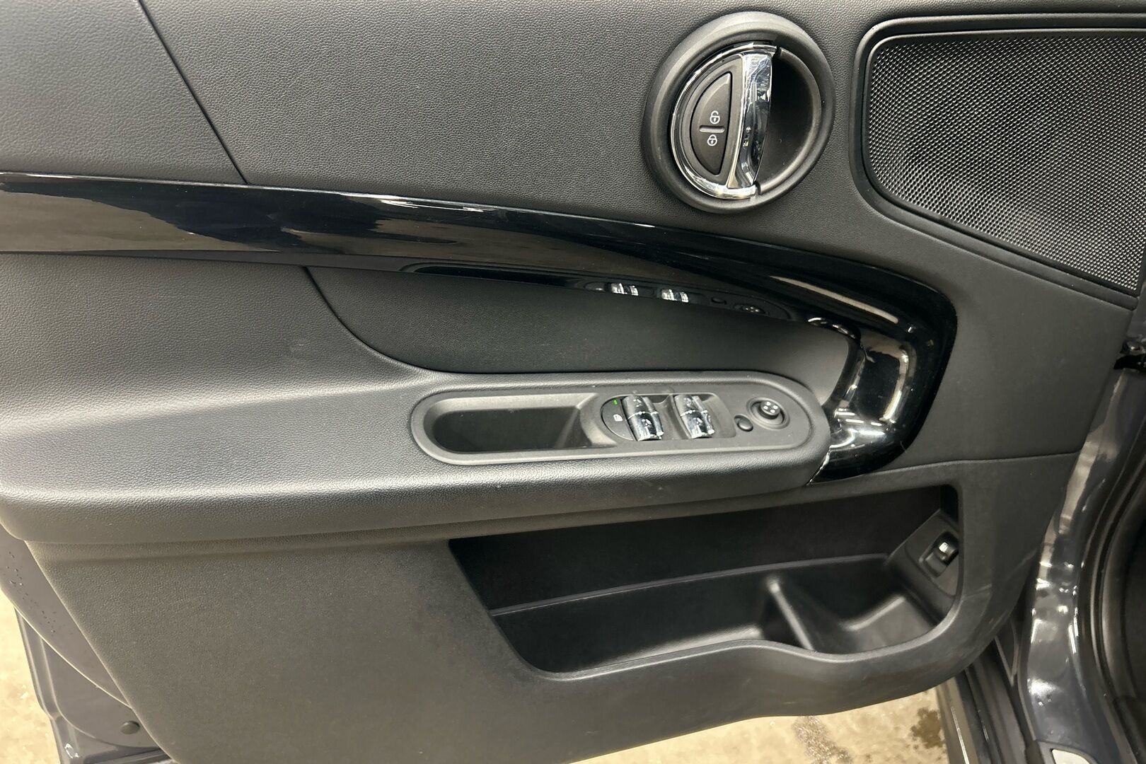 Mini Countryman iso kuva 9