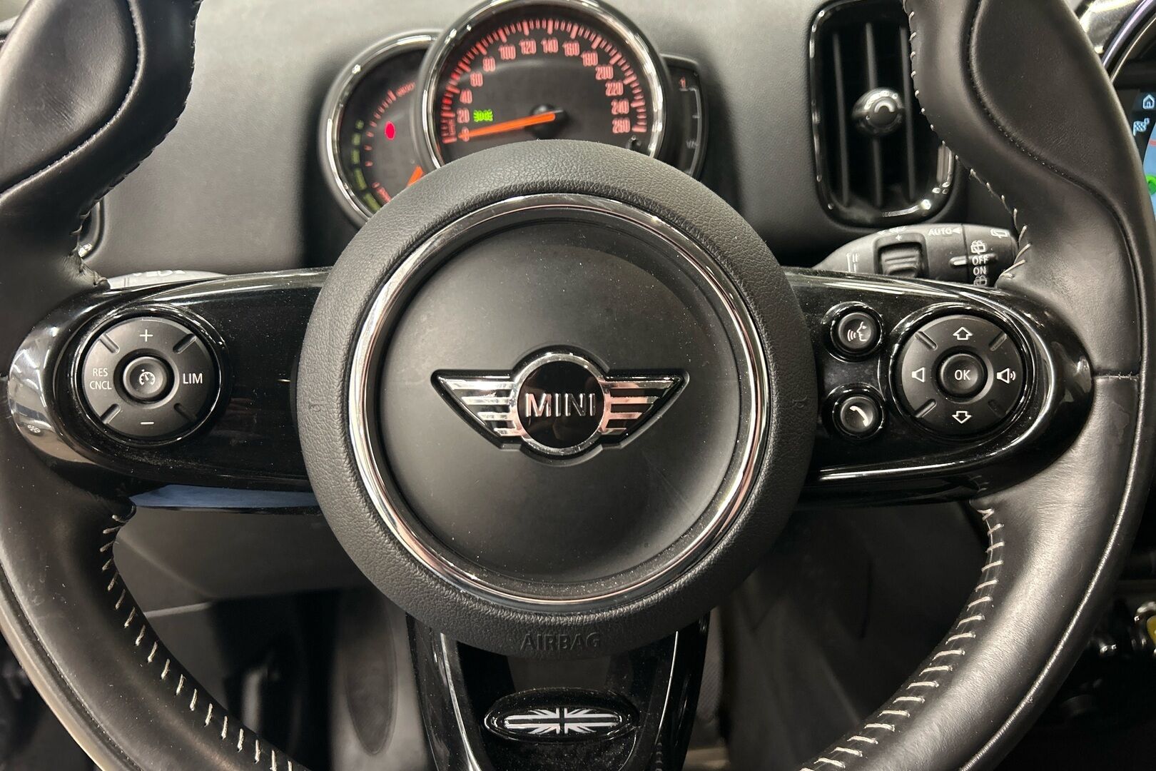 Mini Countryman iso kuva 14