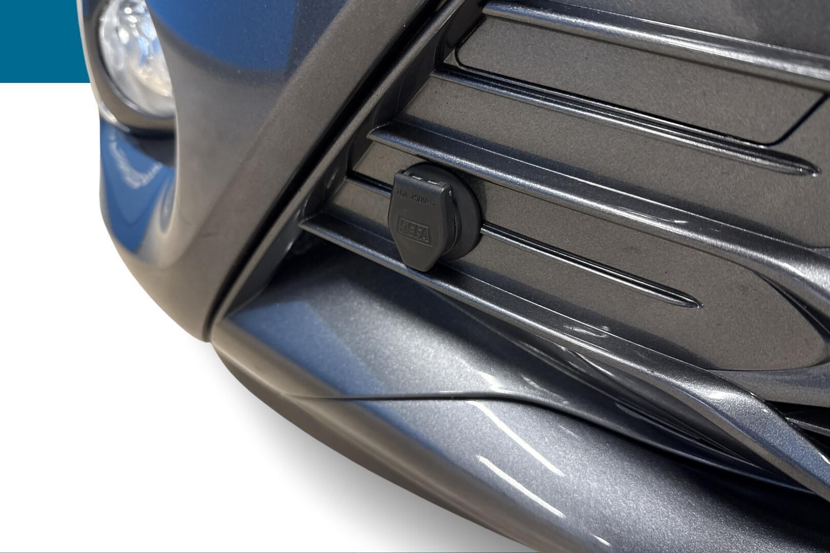 Toyota Yaris iso kuva 19