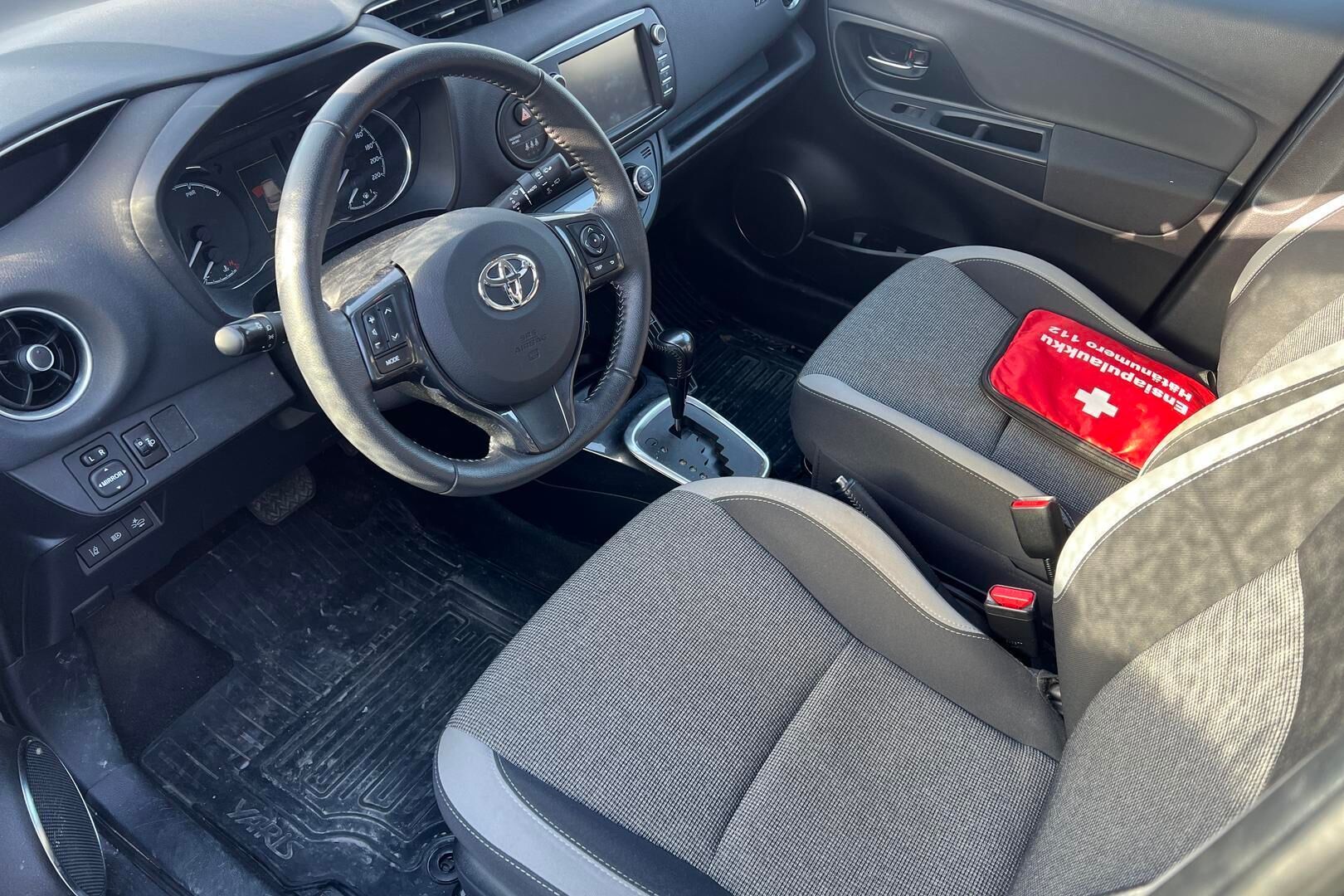 Toyota Yaris iso kuva 2