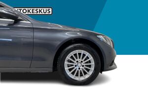 Mercedes-Benz C esikatselu 13