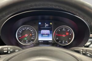 Mercedes-Benz C esikatselu 14