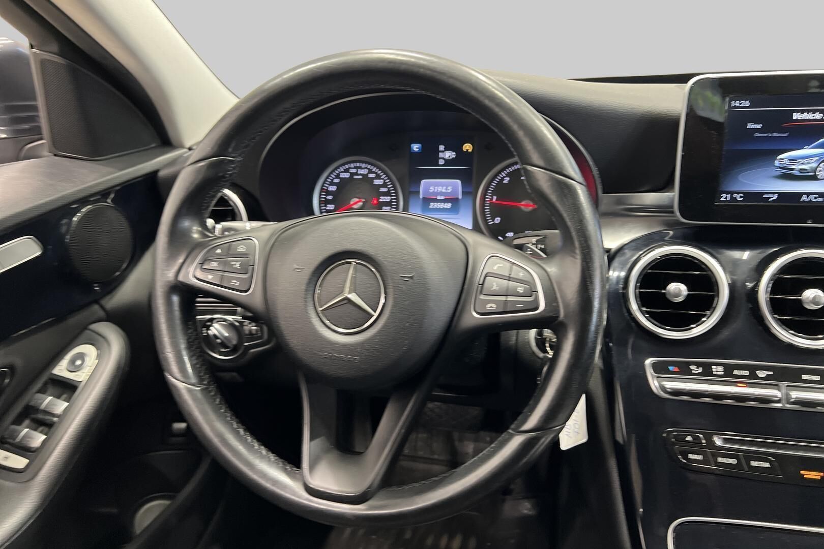 Mercedes-Benz C iso kuva 29
