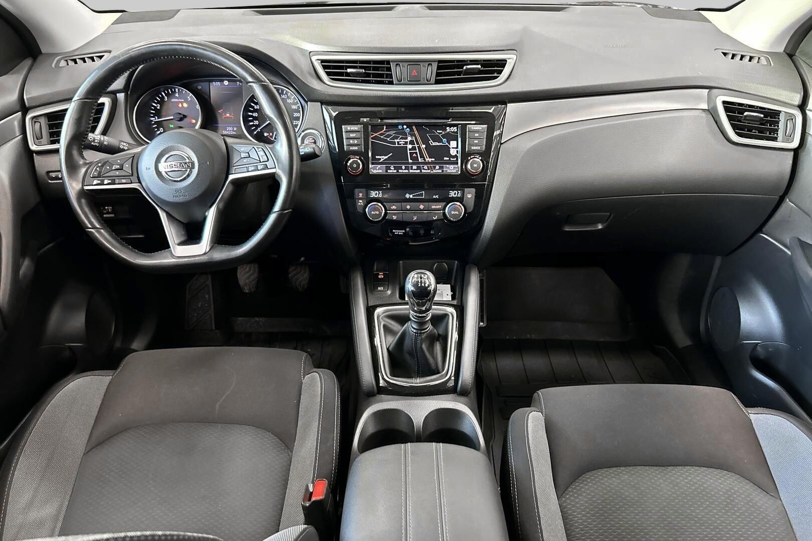 Nissan Qashqai iso kuva 11